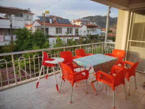 Charming Flat with Balcony, BBQ and Shared Garden in Ortaca, Mugla